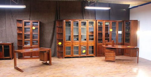 华鹤家具工厂展厅新装亮相 精选下线产品任你挑选，价格低到心动，改装焕新好时机！